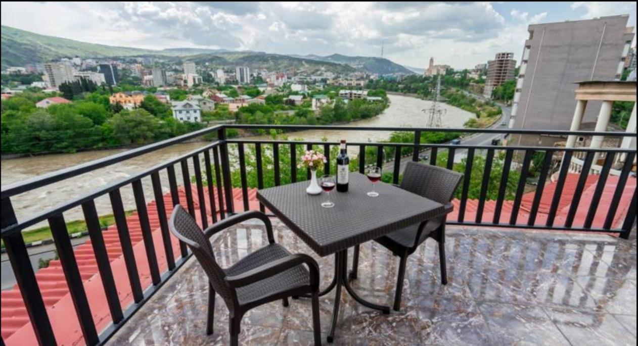 7 Star Bed & Breakfast Tiflis Dış mekan fotoğraf